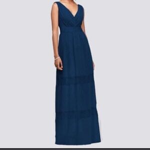 NWT David's Bridal Lace-Inset Chiffon V-Neck Long Bridesmaid Dress size 0